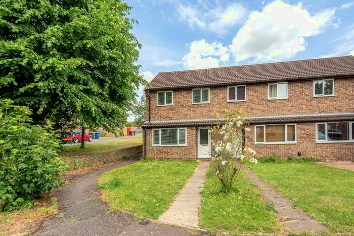 3 Bedroom End Of Terrace House To Rent In Wye Close, Bicester, Oxfordshire, OX26