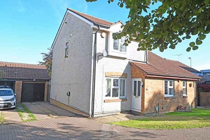 3 Bedroom Semi Detached House For Sale In Ellenswood Close, Maidstone, ME15