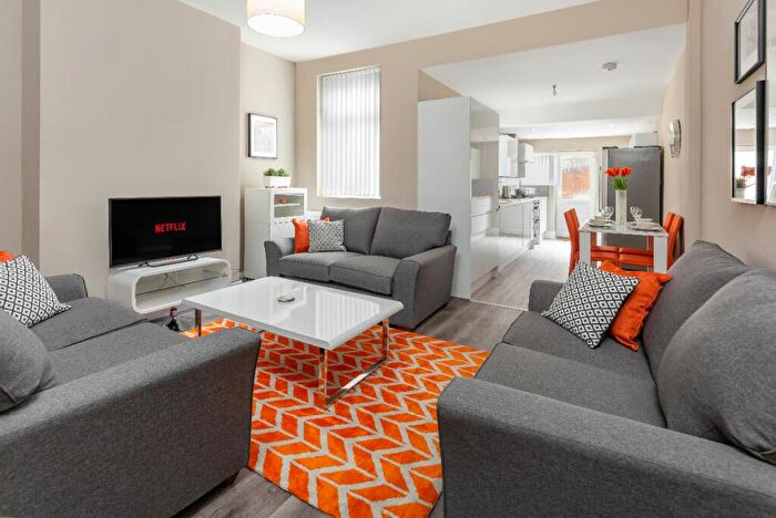 5 Bedroom Terraced House To Rent In Kensington, Liverpool, L7