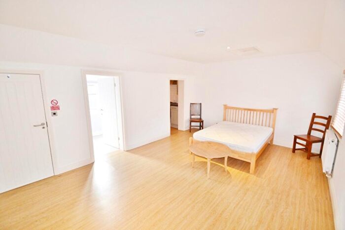 1 Bedroom Flat To Rent In Blandford St Mary, DT11