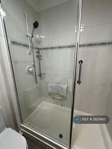 1 Bedroom Flat To Rent In Park Drive, Longfield, DA3