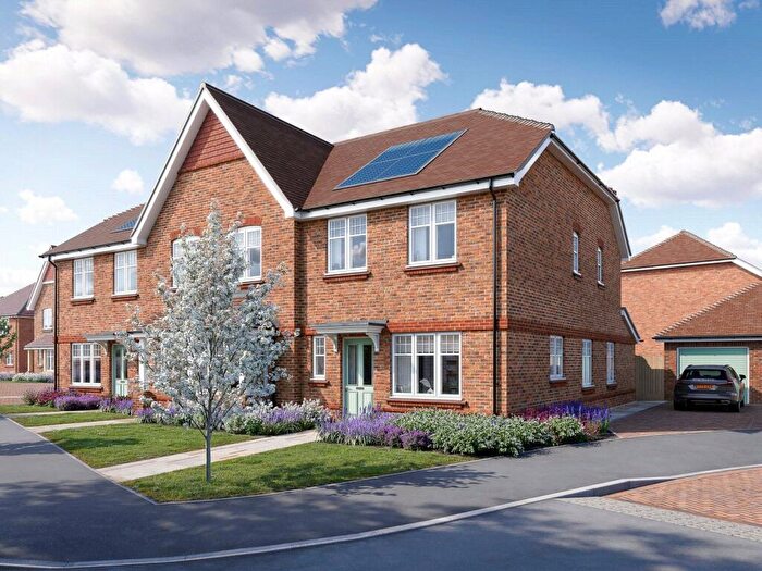 4 Bedroom Semi-Detached House For Sale In Leighwood Fields, Cranleigh, Surrey, GU6