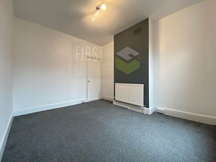 2 Bedroom Terraced House To Rent In Farringdon Street, Humberstone, LE5