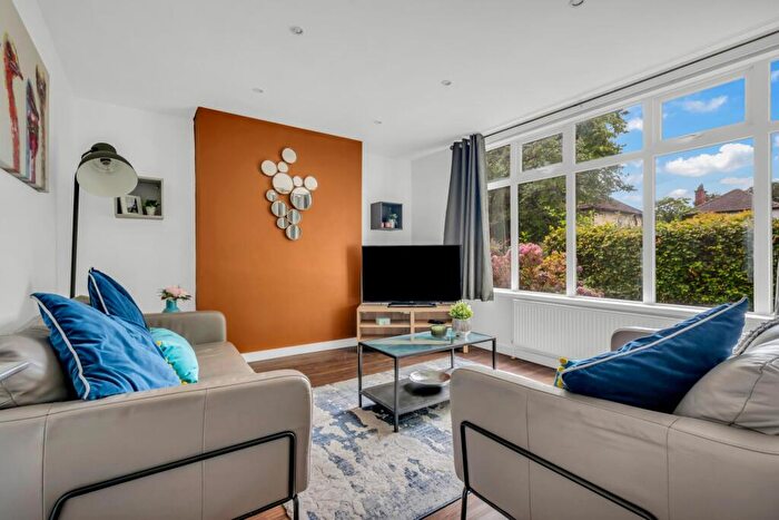 5 Bedroom House To Rent In Langdale Avenue, Leeds, LS6