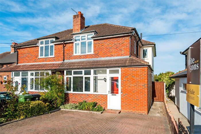 4 Bedroom Semi-Detached House For Sale In Cobham Road, Fetcham, Leatherhead, Surrey, KT22
