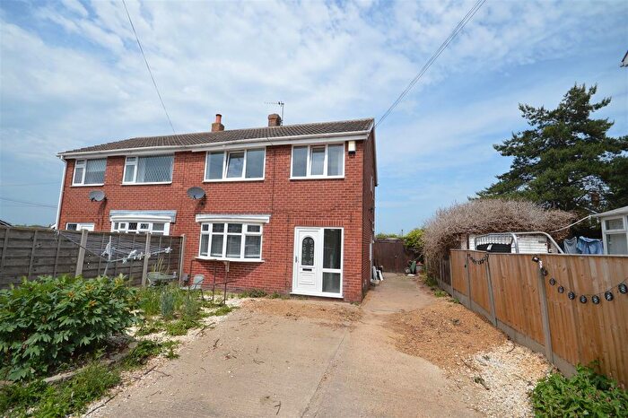3 Bedroom Semi-Detached House For Sale In Avon Walk, Featherstone, WF7