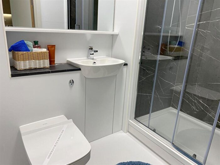 Studio To Rent In Birmingham Road, West Bromwich, B70