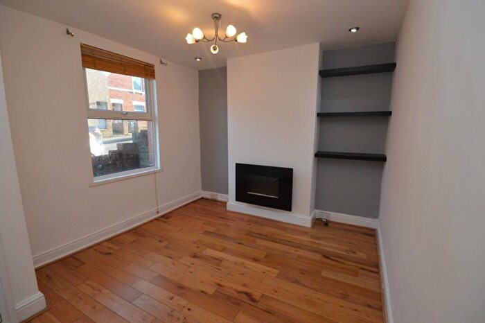 2 Bedroom Terraced House To Rent In Deacon Street, Swindon, SN1