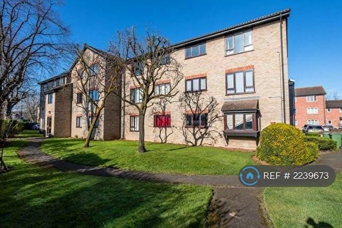 2 Bedroom Flat To Rent In Firs Close, Mitcham, CR4