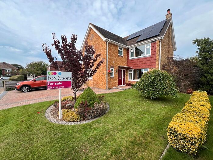 4 Bedroom Detached House For Sale In South Close, Gosport, PO12