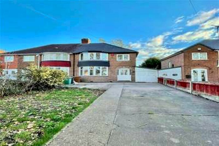 3 Bedroom Semi-Detached House To Rent In Walstead Road, Delves, WS5