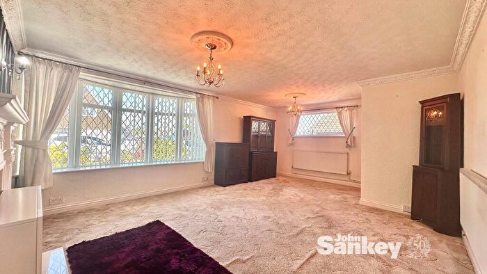 2 Bedroom Detached House For Sale In Westfield Drive, Mansfield, NG19