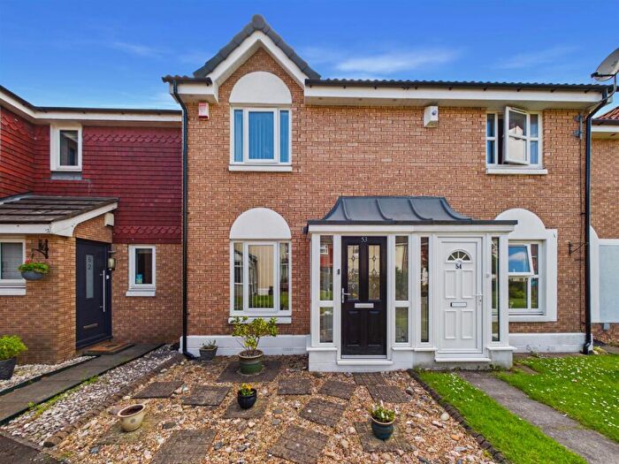 2 Bedroom Terraced House For Sale In Birkdale, Whitley Bay, NE25