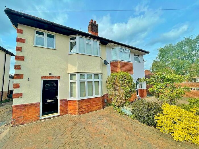 3 Bedroom Semi-Detached House To Rent In Byrefield Road, Guildford, GU2