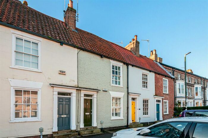 3 Bedroom Terraced House For Sale In North Bar Without, Beverley, HU17
