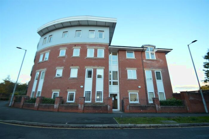 2 Bedroom Flat To Rent In Drayton Street, Hulme, Manchester, M15
