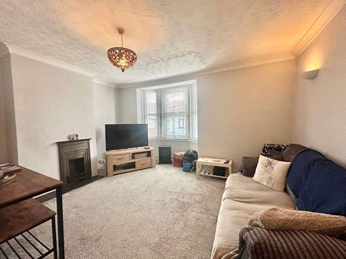1 Bedroom Flat To Rent In Leavesden Road, Watford, WD24