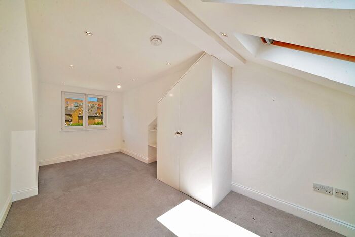 1 Bedroom Flat For Sale In Brougham Road, Acton, London, W3