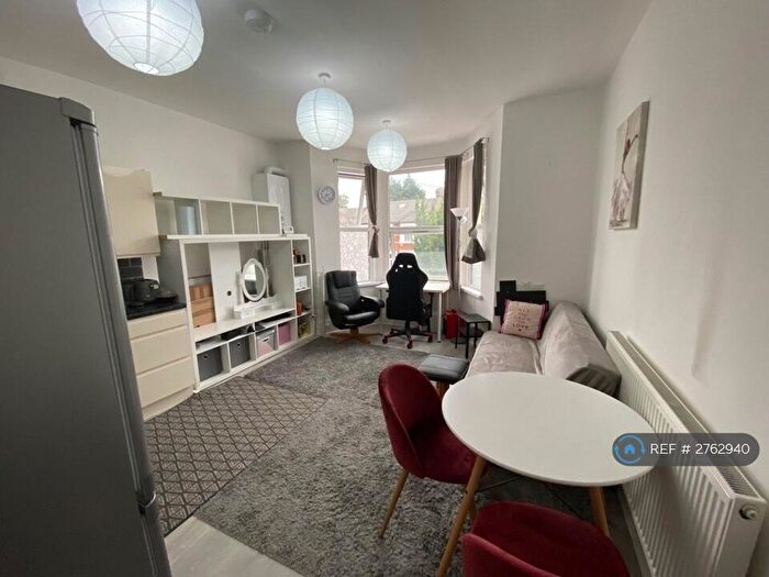 1 Bedroom Flat To Rent In Belgrave Road, Ilford, IG1