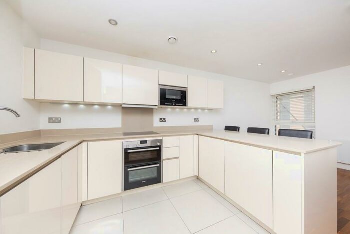 1 Bedroom Flat To Rent In Elder House, Water Lane, Kingston Upon Thames, KT1