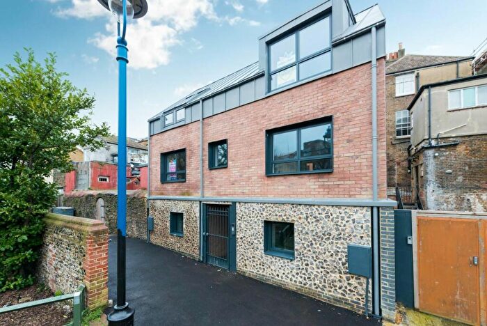 4 Bedroom Terraced House To Rent In Albert Court, Ramsgate, CT11