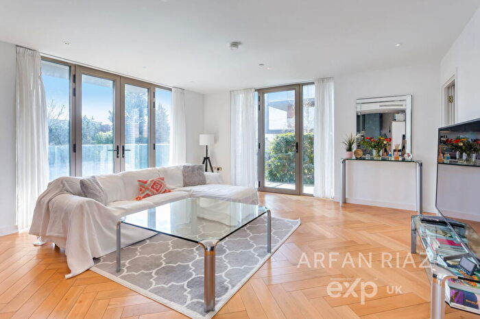 2 Bedroom Flat For Sale In Orwell Building, Heritage Lane, West Hampstead, London, NW6