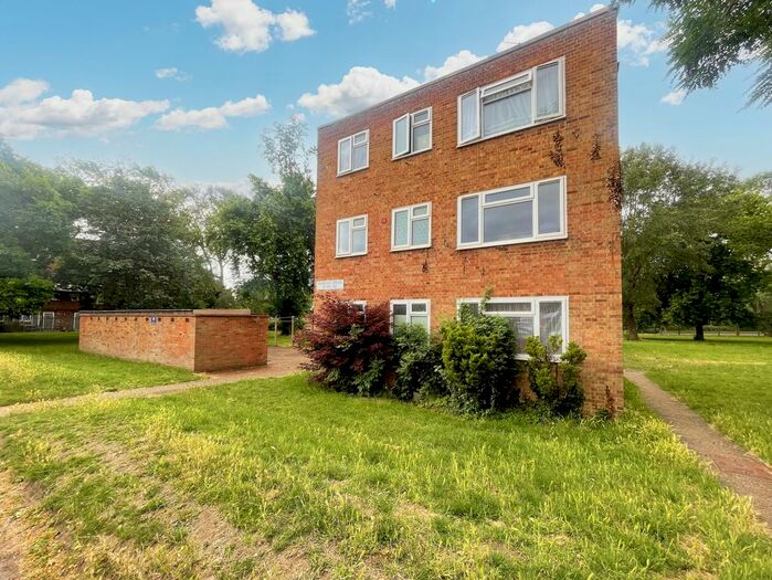 1 Bedroom Flat To Rent In Rubens Road, Northolt, UB5