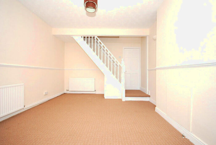 2 Bedroom Terraced House To Rent In Adwick Lane, Doncaster, DN5