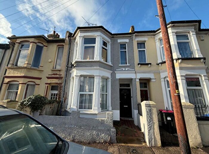 Property For Sale In Freehold, /a St. Leonards Road, Southend-on-Sea, Essex, SS1