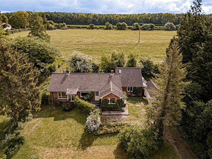 4 Bedroom Detached Bungalow For Sale In Stone Street, Petham, Canterbury, CT4