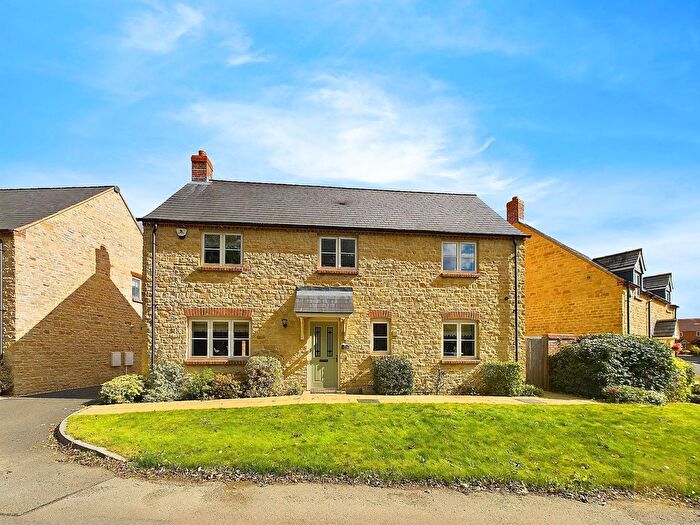 4 Bedroom Detached House For Sale In Pinfold Lane, North Luffenham, LE15