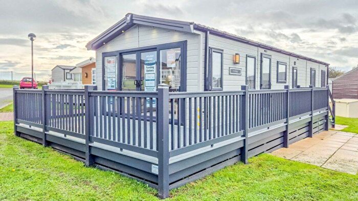 2 Bedroom Park Home For Sale In Amble Links Holiday Park, NE65