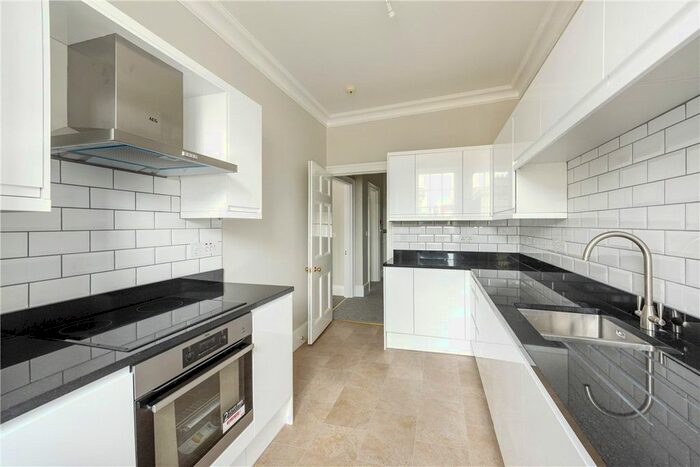 3 Bedroom Terraced House To Rent In Old Bond Street, Bath, Somerset, BA1