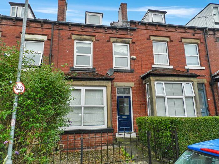 5 Bedroom Terraced House For Sale In Headingley Avenue, Leeds, LS6