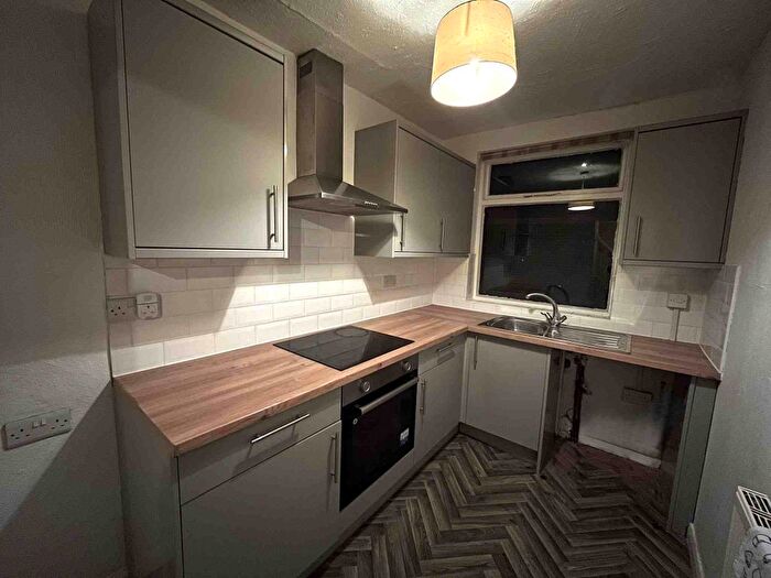 2 Bedroom Flat To Rent In Chesterfield Road North, Pleasley, Mansfield, NG19