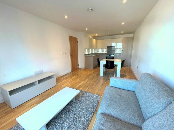 2 Bedroom Flat To Rent In Alfred Street, Reading, RG1