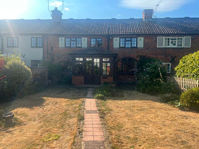 3 Bedroom Cottage To Rent In School Lane, Cookham, Maidenhead, SL6