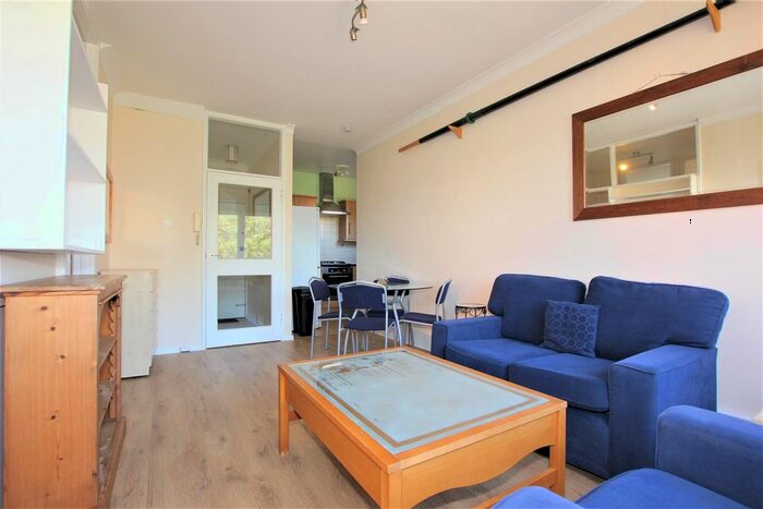 2 Bedroom Flat To Rent In Clare Court, Kings Cross, WC1H