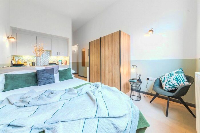 Studio To Rent In Uncle Stockwell, Courland Grove, London, SW8