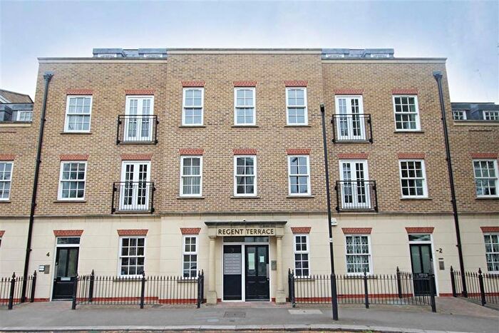 2 Bedroom Flat To Rent In Regent Terrace, South Lambeth, SW8