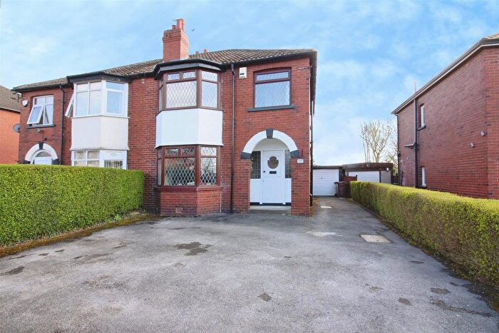 3 Bedroom Semi-Detached House For Sale In Selby Road, Leeds, LS15