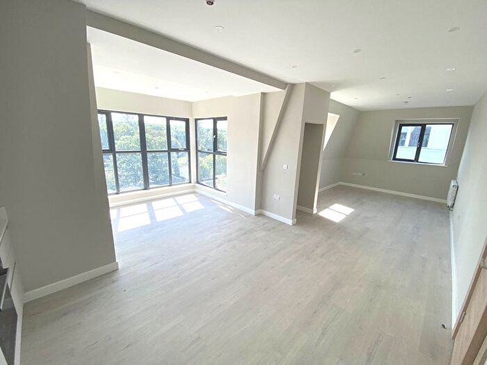 1 Bedroom Flat To Rent In Stirling Way, Borehamwood, WD6