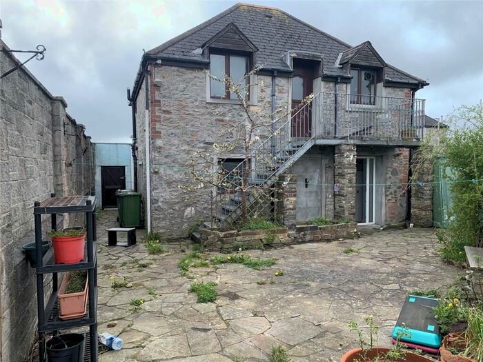 2 Bedroom Flat To Rent In Corporation Road, Peverell, PL2