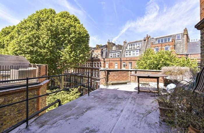 2 Bedroom Flat For Sale In X, Chelsea, London, SW3