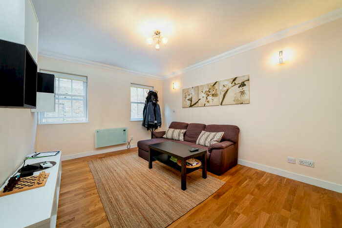 2 Bedroom Apartment To Rent In Baker Street, Marylebone, London, NW1
