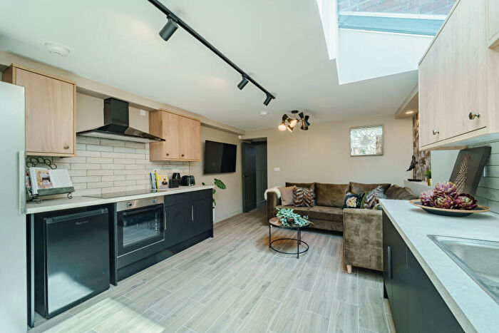 1 Bedroom House To Rent In Heeley Road, Selly Oak, West Midlands, B29