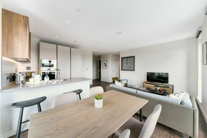 2 Bedroom Flat To Rent In Tillermans Court, Grenan Square, Greenford UB6