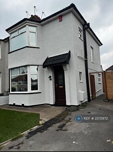 4 Bedroom Semi-Detached House To Rent In Wades Road, Filton, Bristol, BS34