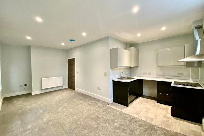 1 Bedroom Flat To Rent In Thomas House, Bernard Street, SO14