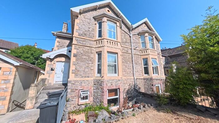 2 Bedroom Apartment To Rent In Longton Grove Road, Weston-super-Mare, BS23